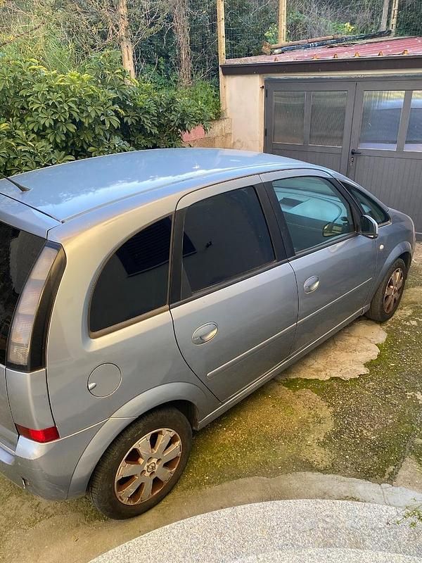 Usata Opel Meriva 2007 Grigio Monovolume