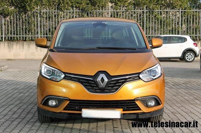 Usata Renault Scénic IV Intens 120 CV (88 kW) 2019 Arancione Monovolume