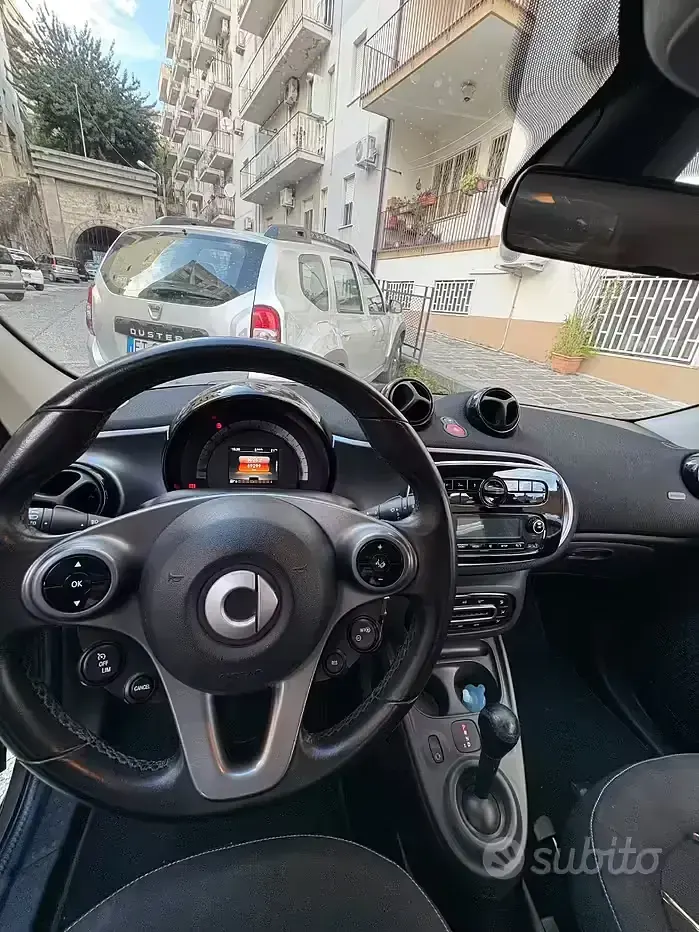 Usata Smart ForFour 90 CV (66 kW) 2017 Grigio Utilitaria
