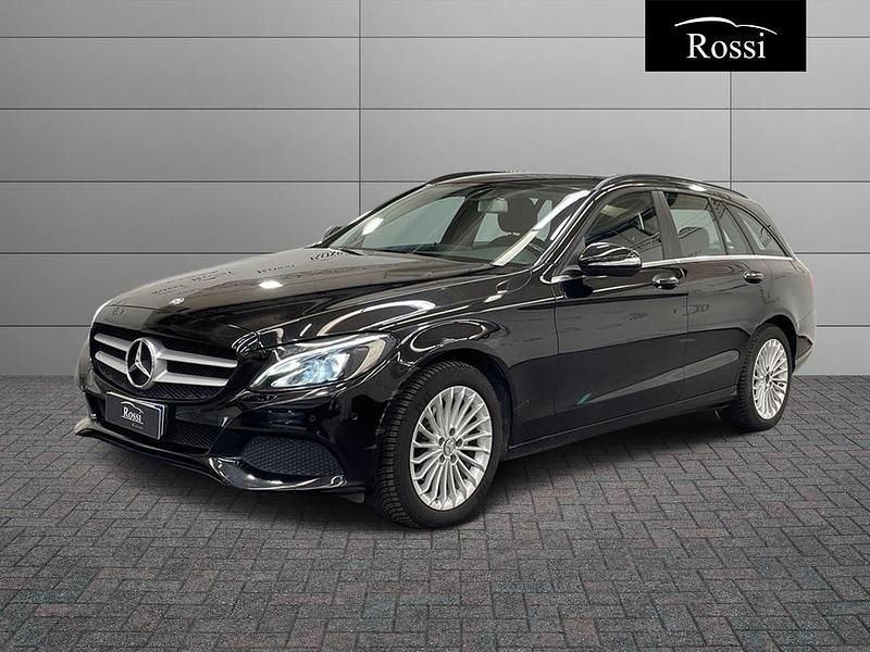 Usata Mercedes 200 Exclusive 136 CV (100 kW) 2015 Nero metallizzato Station wagon