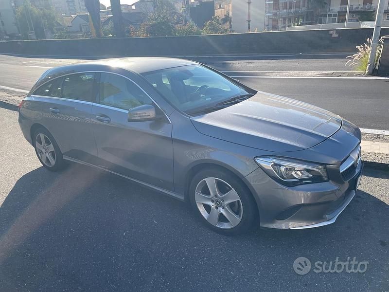 Usata Mercedes CLA180 2018 Grigio Berlina
