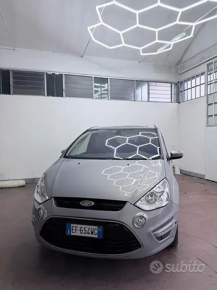 Usata Ford S-MAX Titanium 163 CV (119 kW) 2011 Blu Monovolume
