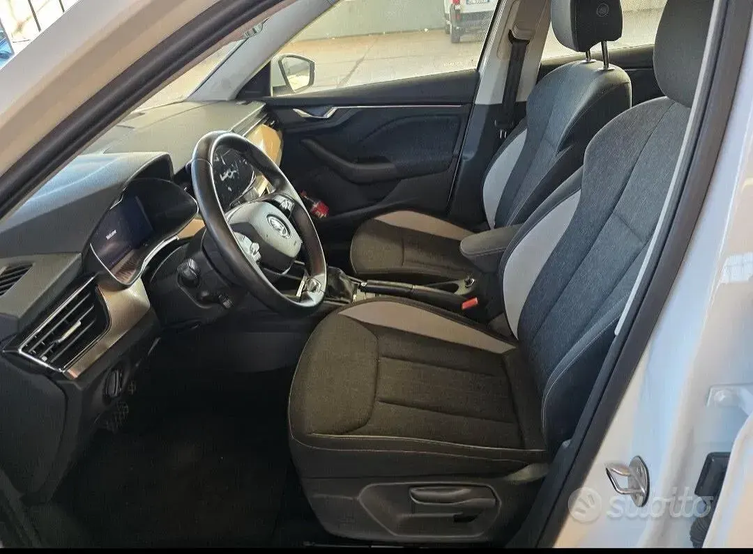 Usata Skoda Kamiq 150 CV (110 kW) 2023 Bianco SUV