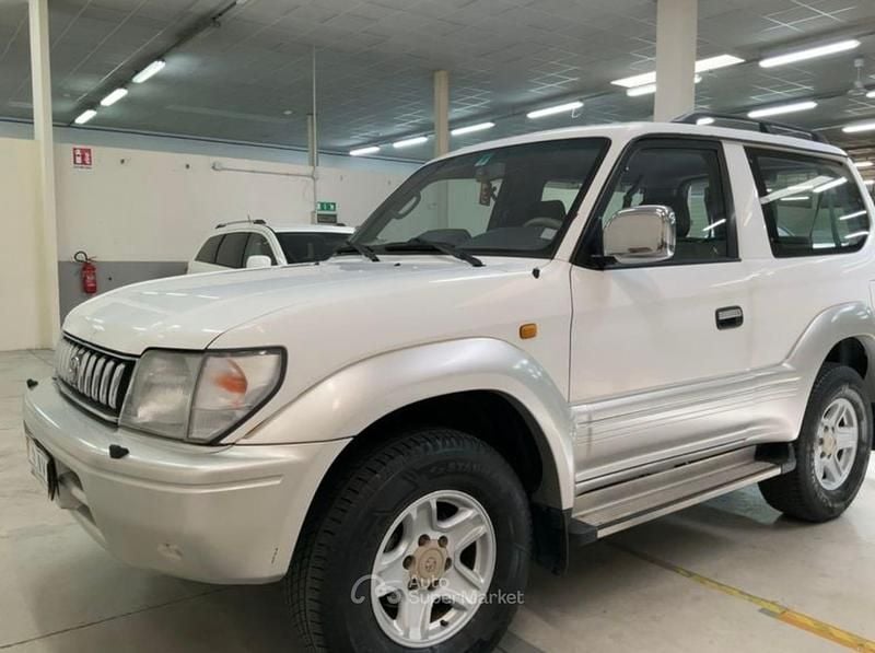 Bianco Usata 1997 Toyota Land Cruiser SUV | 12.900 € (Cara) - Immagine 1/4