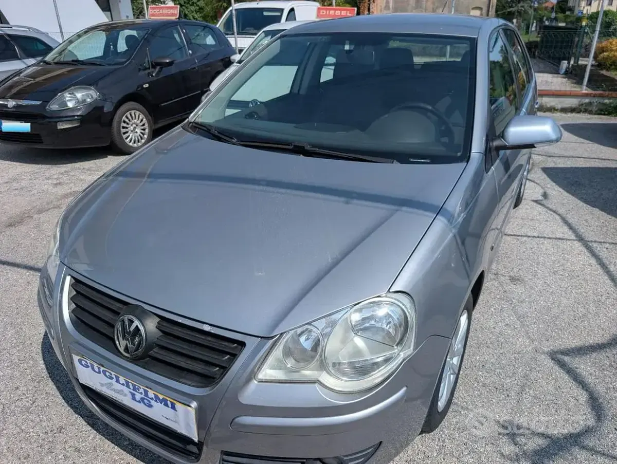 Usata VW Polo Comfortline 69 CV (50 kW) 2009 Grigio Utilitaria