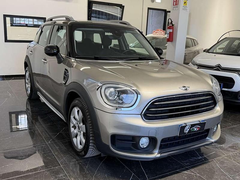 Usata Mini Cooper D Countryman Business 150 CV (110 kW) 2017 Argento SUV