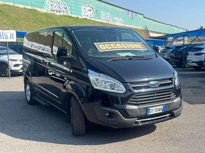 Usata Ford Tourneo Custom 170 CV (125 kW) 2017 Nero Furgone