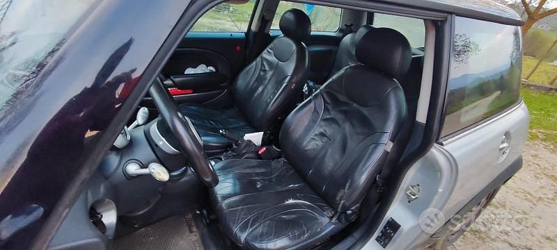 Usata Mini Cooper 75 CV (55 kW) 2006 Grigio Utilitaria