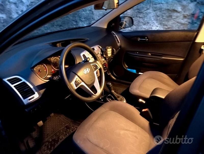 Usata Hyundai i20 2009 Grigio Utilitaria