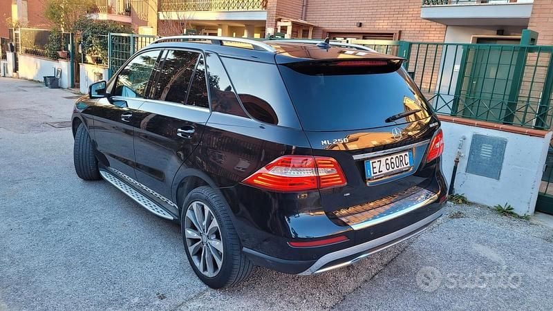 Usata Mercedes ML250 204 CV (150 kW) 2015 Nero SUV