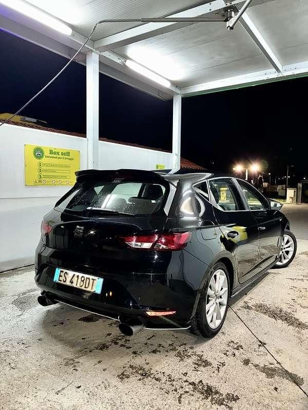 Usata Seat Leon 105 CV (77 kW) 2013 Berlina