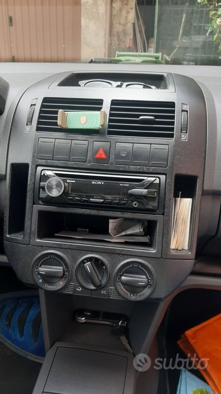 Usata VW Polo 54 CV (39 kW) 2006 Grigio Utilitaria