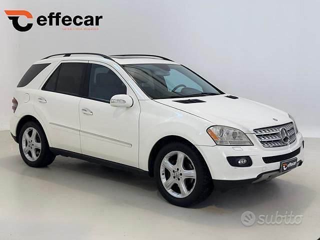 Usata Mercedes ML350 272 CV (200 kW) 2006 Bianco SUV