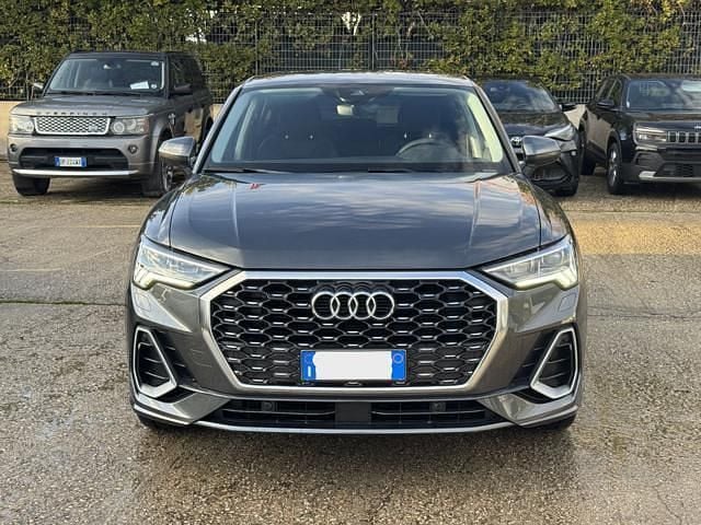 Usata Audi Q3 Sportback S-Line 149 CV (109 kW) 2025 Grigio SUV