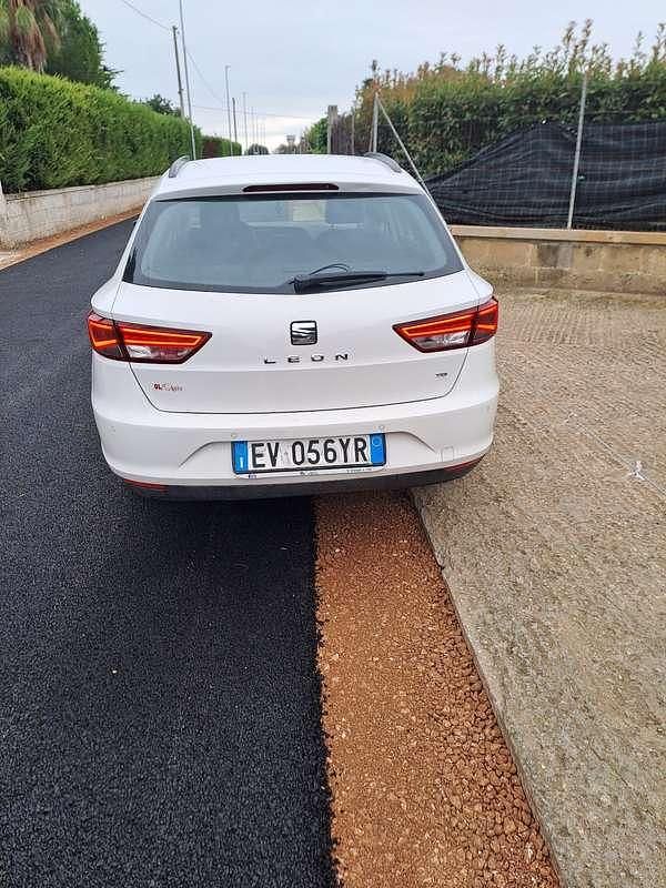 Usata Seat Leon Style 105 CV (77 kW) 2014 Bianco Station wagon