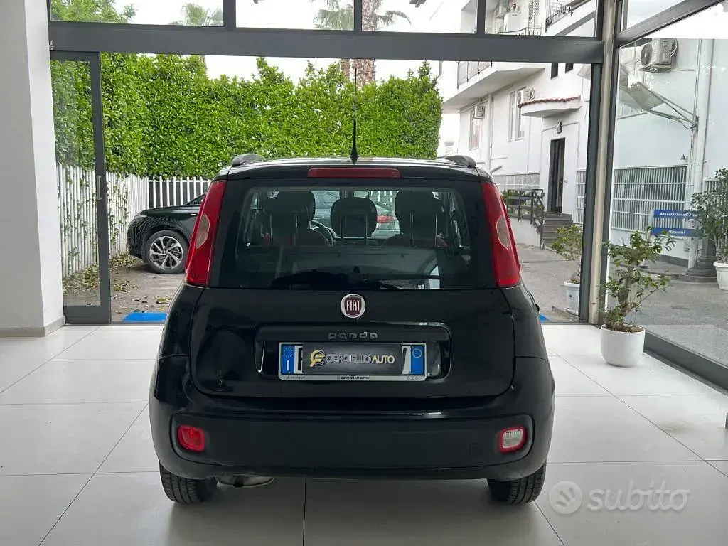 Usata Fiat Panda Lounge 69 CV (50 kW) 2017 Nero metallizzato Utilitaria
