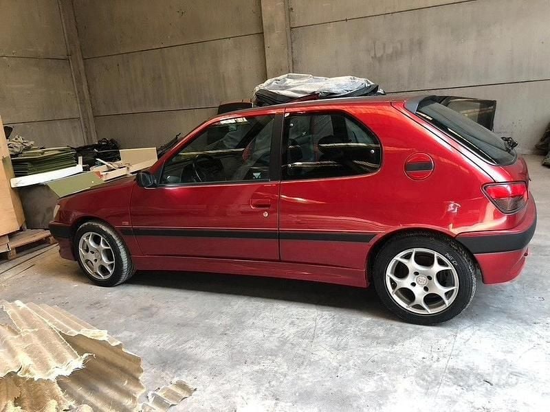 Usata Peugeot 306 GTi 152 CV (111 kW) 1994 Rosso Berlina