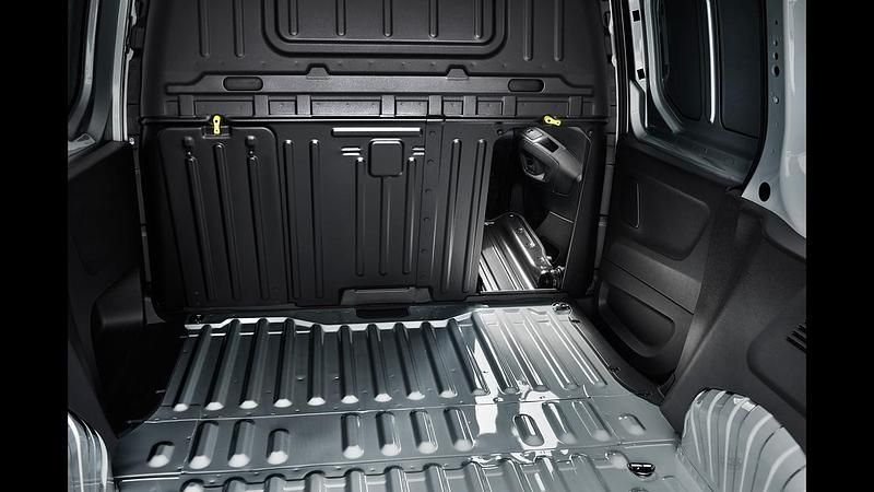 Nuova Fiat Doblò 131 CV (96 kW) 2025 Bianco pastello Monovolume