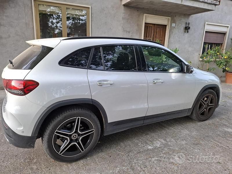 Usata Mercedes GLA200 Premium 150 CV (110 kW) 2023 Bianco SUV