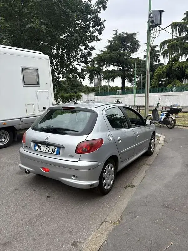 Usata Peugeot 206 75 CV (55 kW) 2009 Berlina