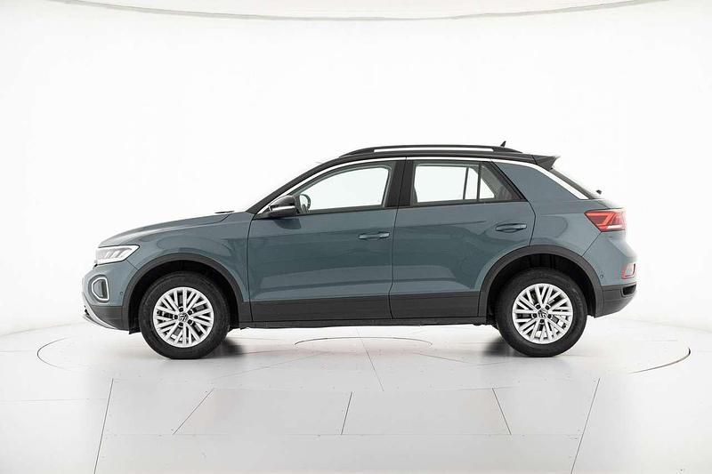Usata VW T-Roc Life 150 CV (110 kW) 2024 Blu/azzurro SUV