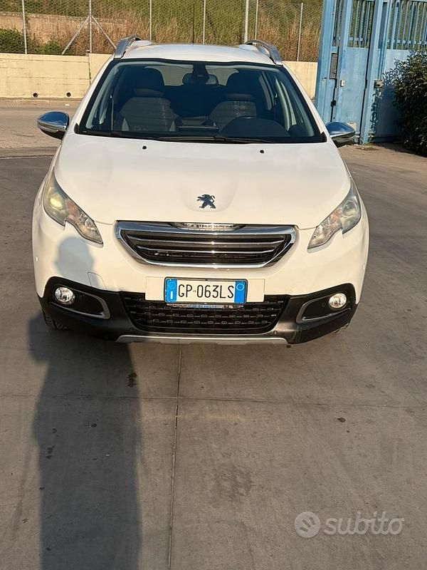 Bianco Usata 2013 Peugeot 2008 SUV | 5999 € (Buon prezzo) - Immagine 1/4
