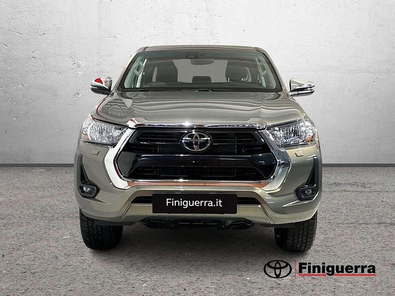 Nuova Toyota HiLux Lounge 150 CV (110 kW) 2026 Bronzo Pick-up