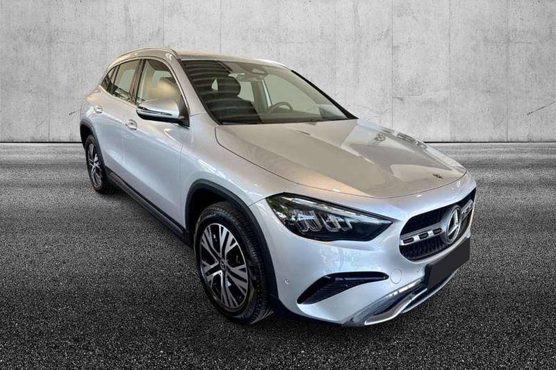 Argento Usata 2023 Mercedes GLA250 Advanced Plus SUV | 41.950 € (Buon prezzo) - Immagine 1/4