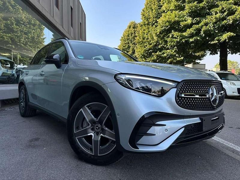 Usata Mercedes GLC220 AMG Line Premium Plus 197 CV (144 kW) 2023 Argento SUV