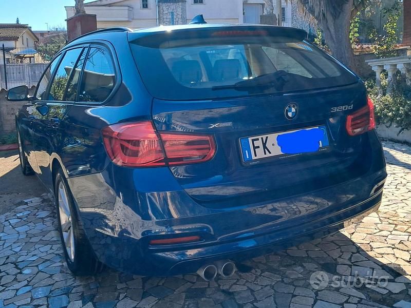 Usata BMW 320 192 CV (141 kW) 2018 Blu Station wagon