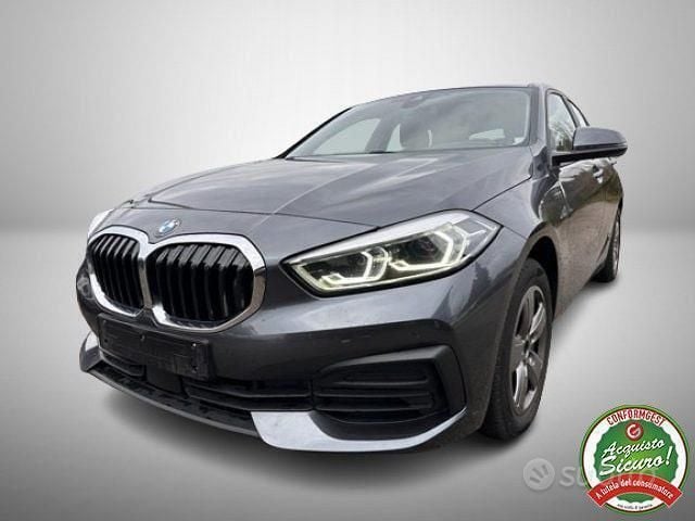 Grigio Usata 2021 BMW 116 Advantage Due volumi | 22.900 € (Buon prezzo) - Immagine 1/4