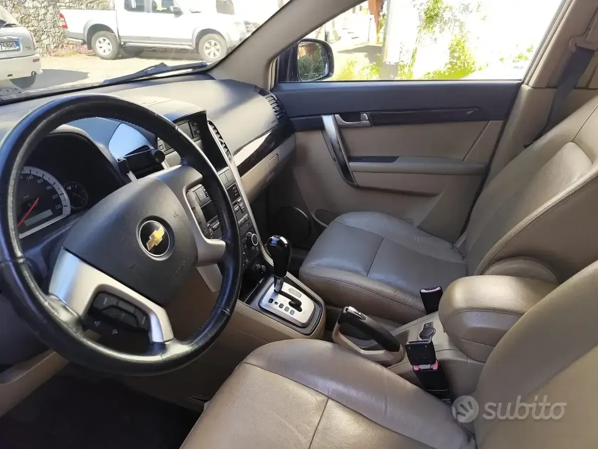 Usata Chevrolet Captiva 150 CV (110 kW) 2010 Nero SUV