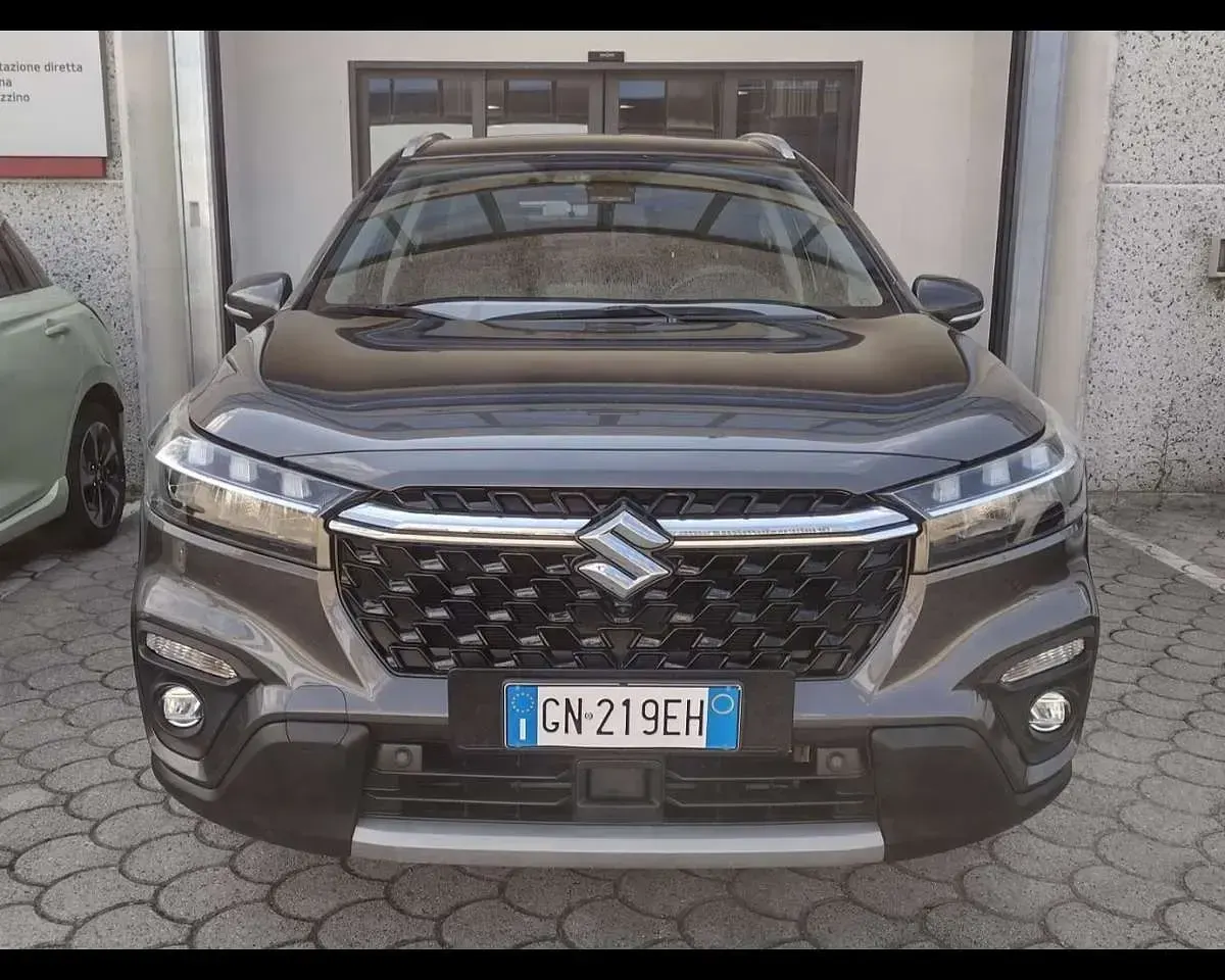 Usata Suzuki SX4 S-Cross 102 CV (75 kW) 2023 Grigio scuro SUV