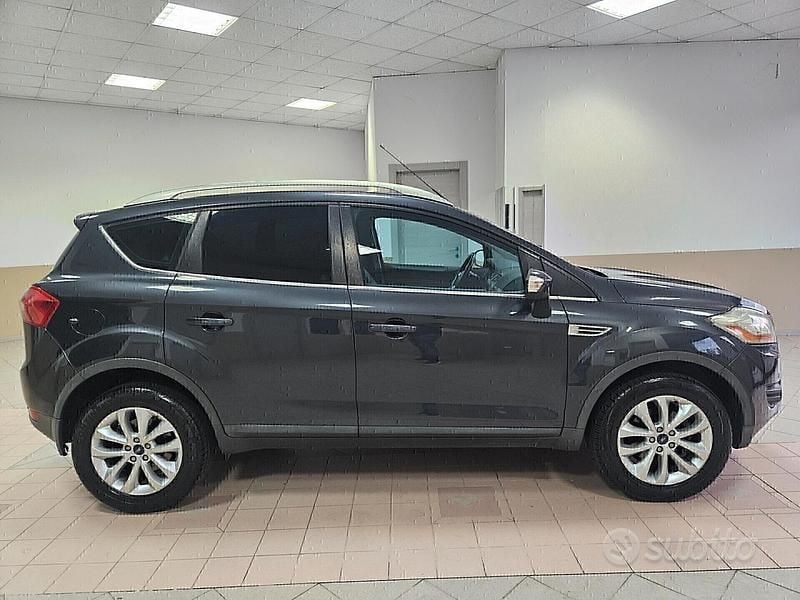 Usata Ford Kuga Titanium 136 CV (100 kW) 2008 Grigio SUV