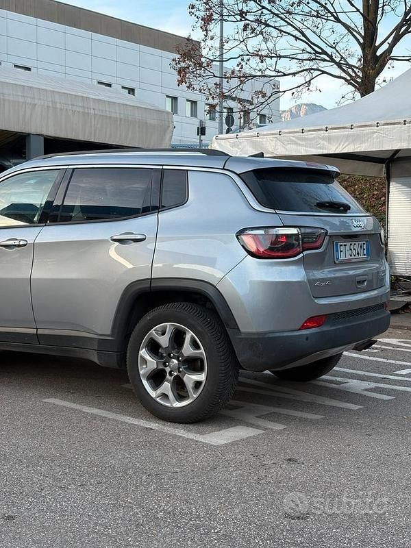 Usata Jeep Compass 170 CV (125 kW) 2019 Grigio SUV