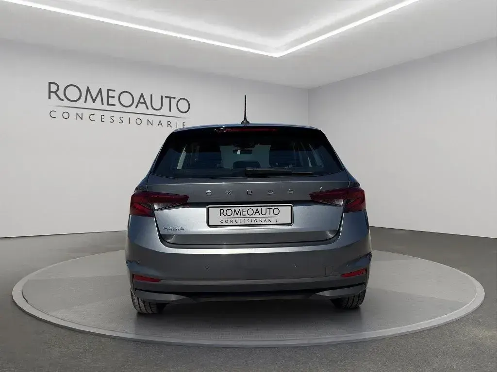Usata Skoda Fabia Ambition 80 CV (58 kW) 2023 Grigio Utilitaria