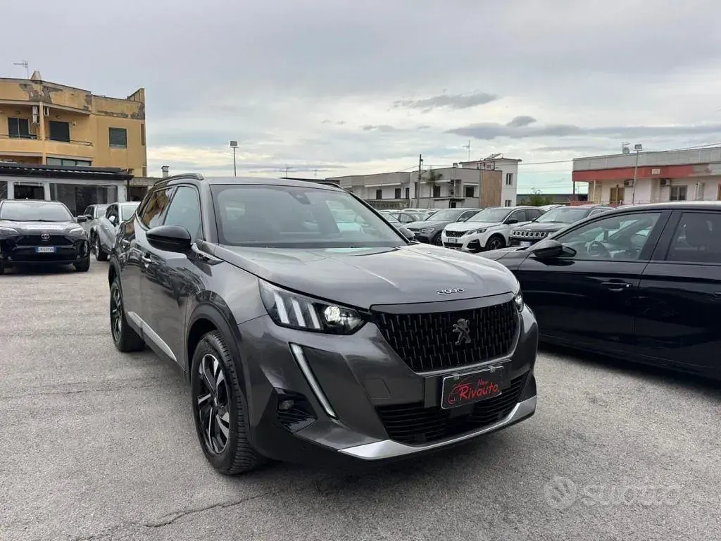 Usata Peugeot 2008 GT 110 CV (80 kW) 2021 Grigio SUV