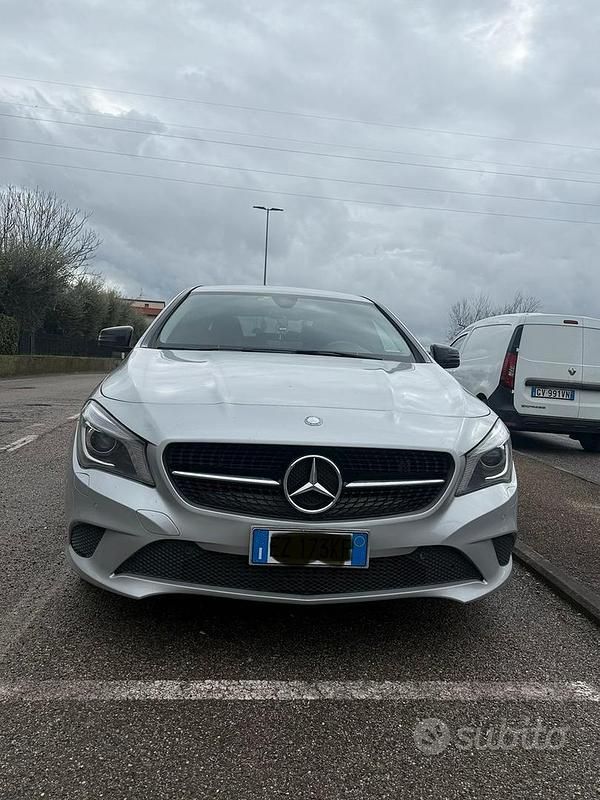 Usata Mercedes CLA180 122 CV (89 kW) 2015 Grigio Berlina