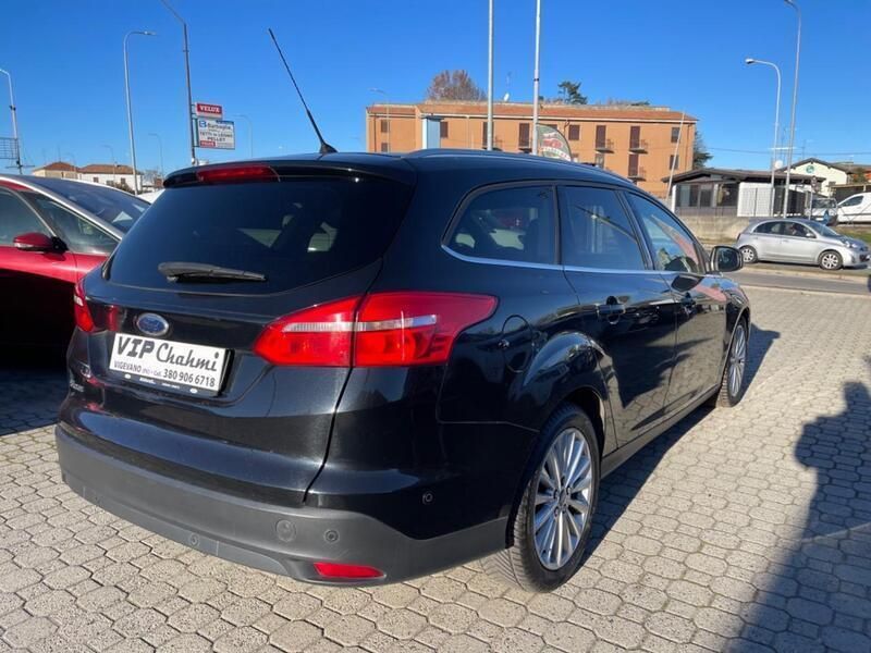 Usata Ford Focus 120 CV (88 kW) 2015 Nero Station wagon