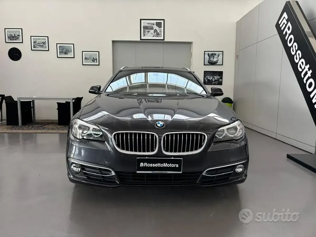 Usata BMW 520 Luxury Line 190 CV (139 kW) 2017 Grigio Station wagon