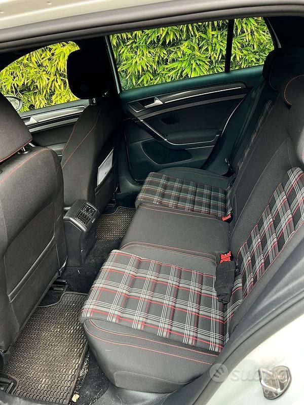 Usata VW Golf VII GTI 245 CV (180 kW) 2017 Berlina