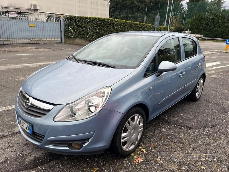 Usata Opel Corsa Club 80 CV (58 kW) 2007 Blu Berlina