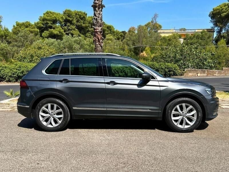Usata VW Tiguan Executive 149 CV (109 kW) 2017 Grigio SUV