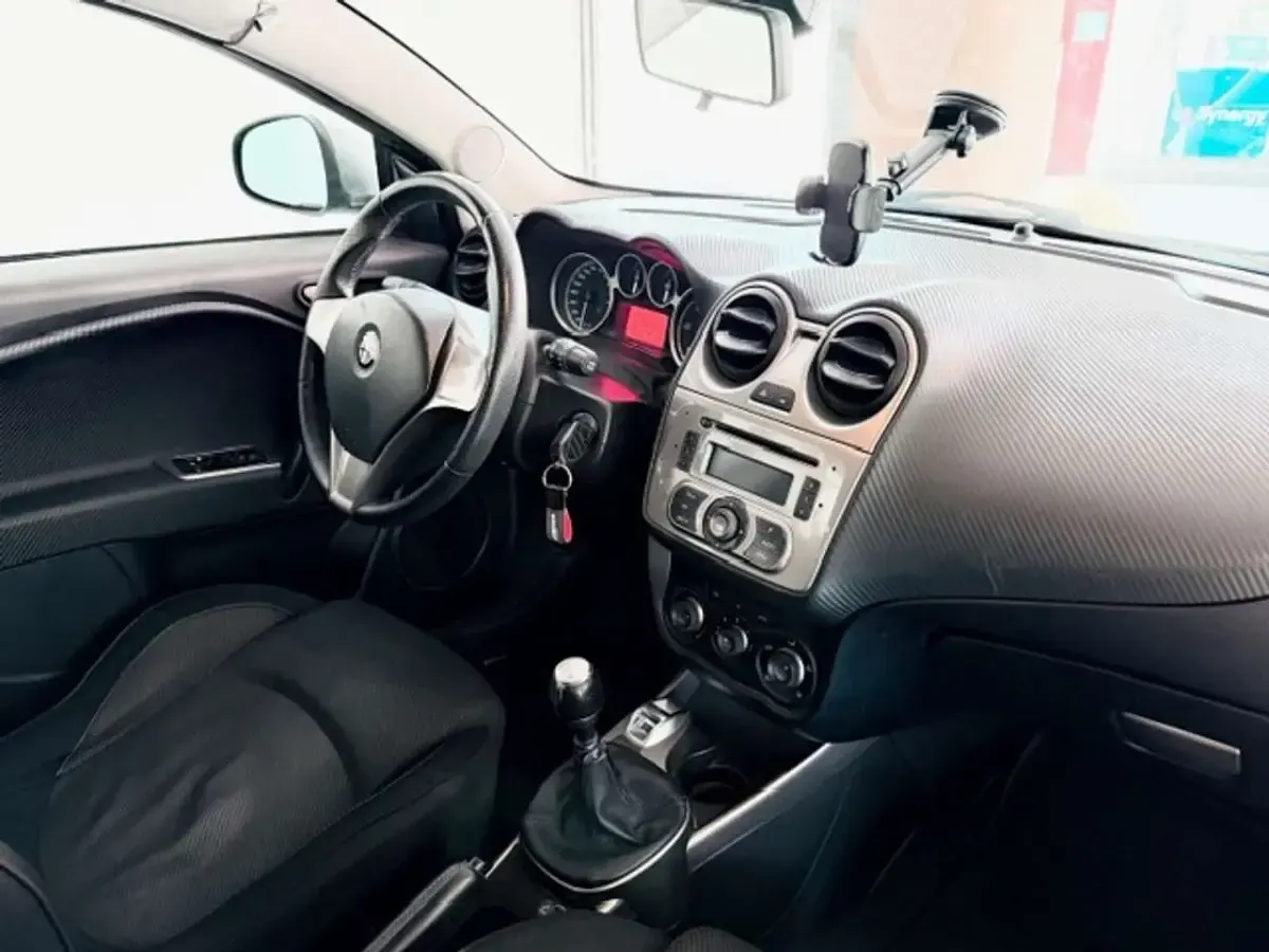 Second-hand Alfa Romeo MiTo Distinctive 120 CP (88 kW) 2010 Gri Hatchback