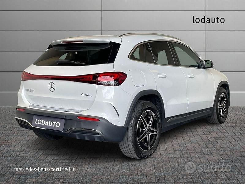 Usata Mercedes EQA350 AMG Line Premium 260 kW (354 CV) 2024 Bianco SUV