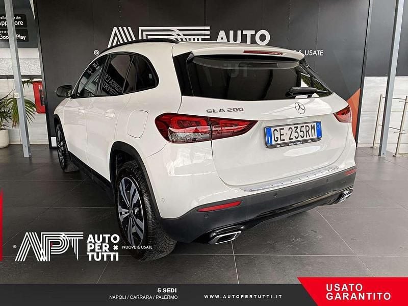 Usata Mercedes GLA200 163 CV (119 kW) 2021 Bianco SUV