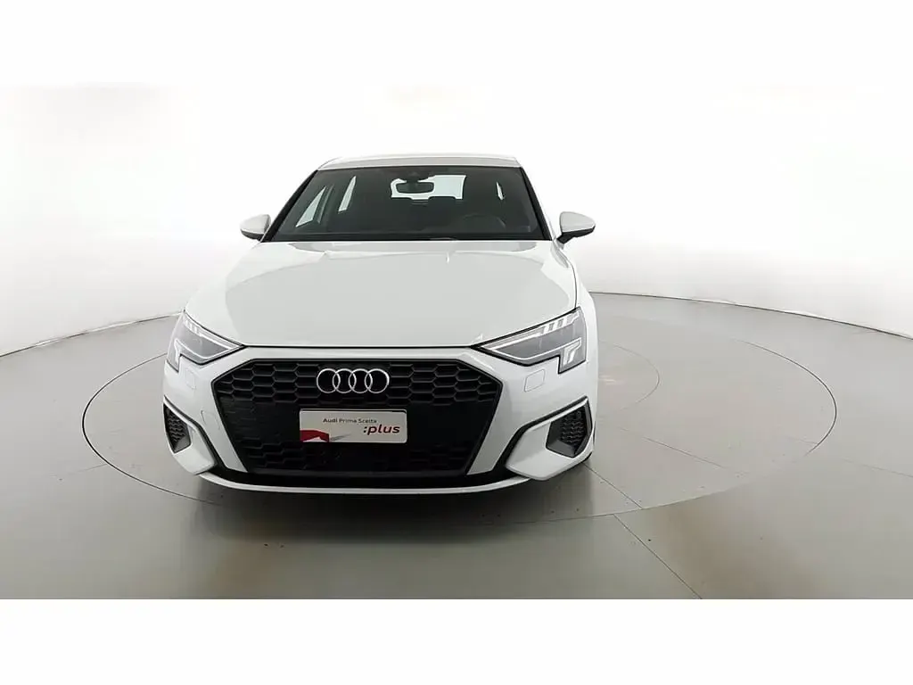 Usata Audi A3 Sportback e-tron Business 204 CV (150 kW) 2022 Bianco ghiaccio Utilitaria