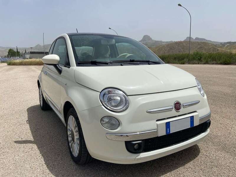 Bianco Usata 2013 Fiat 500 Lounge Due volumi | 6000 € (Buon prezzo) - Immagine 1/4
