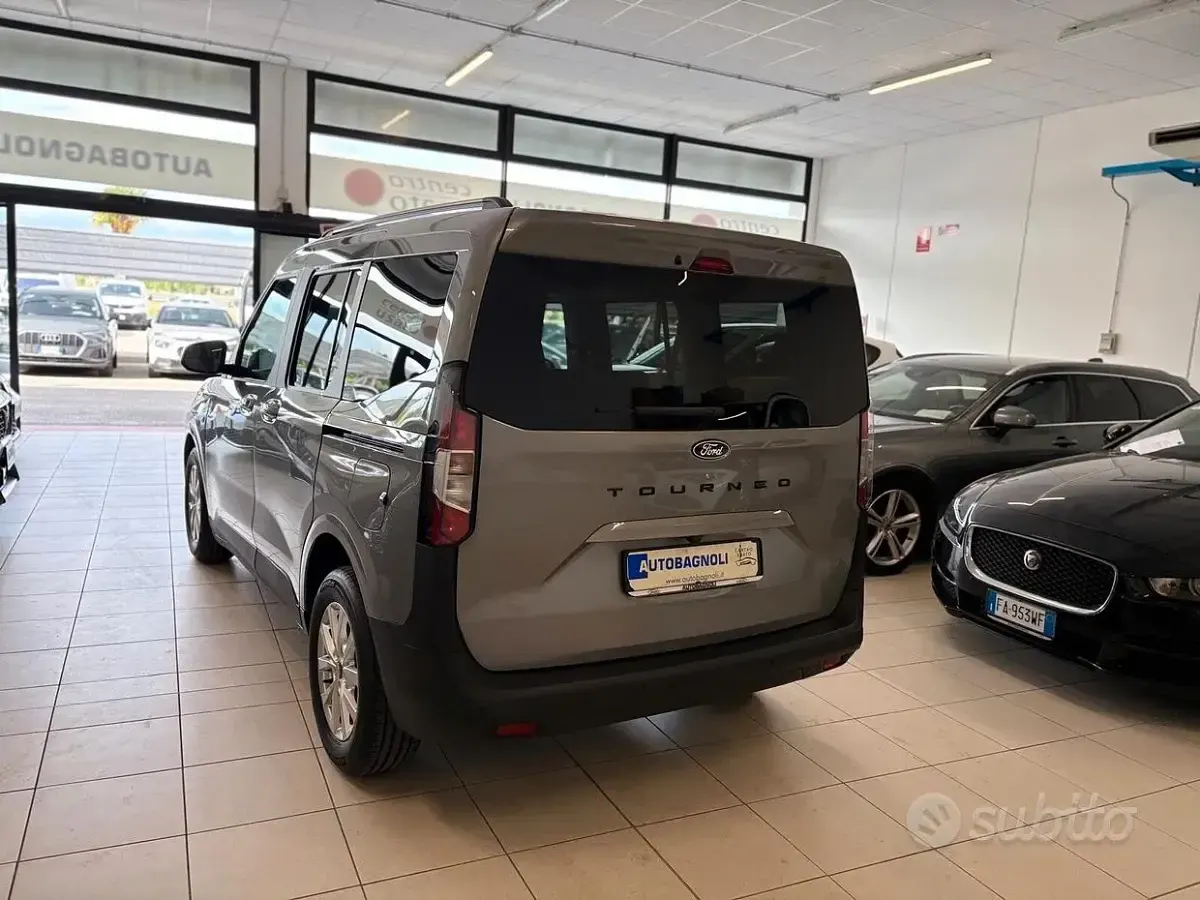Nuova Ford Tourneo Courier Titanium 125 CV (91 kW) 2026 Grigio Monovolume