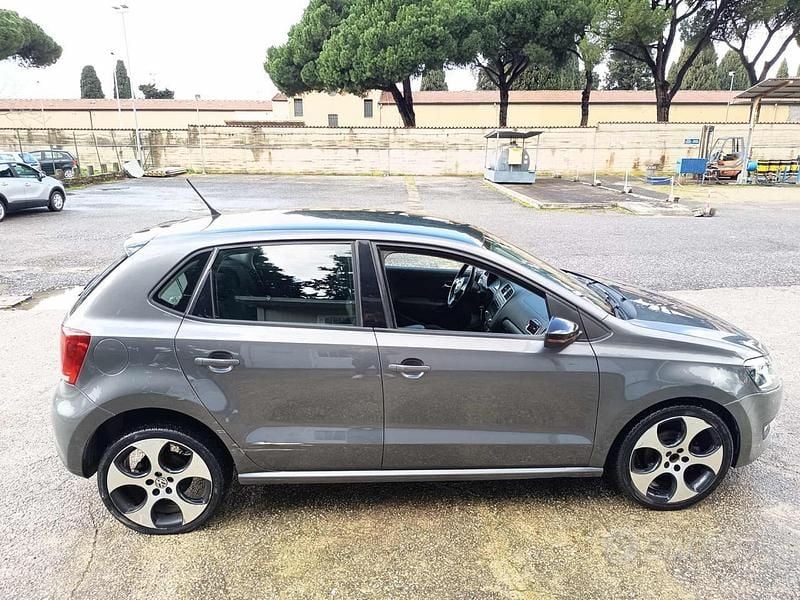 Usata VW Polo Highline 90 CV (66 kW) 2013 Grigio Utilitaria